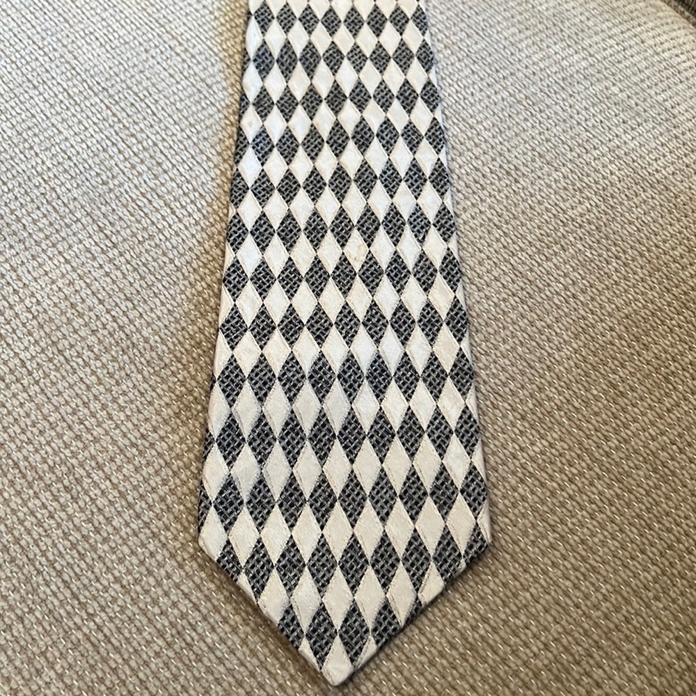 Robert Talbots tie